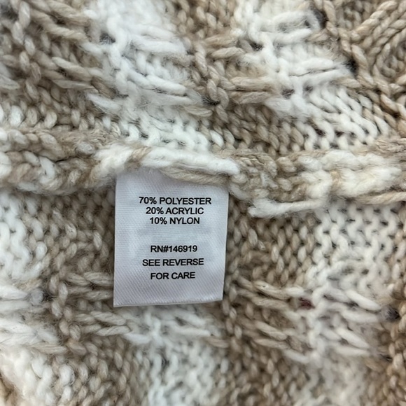 NWT Kensie Women’s Tan And White V-Neck Sweater Size XL - Picture 8 of 9